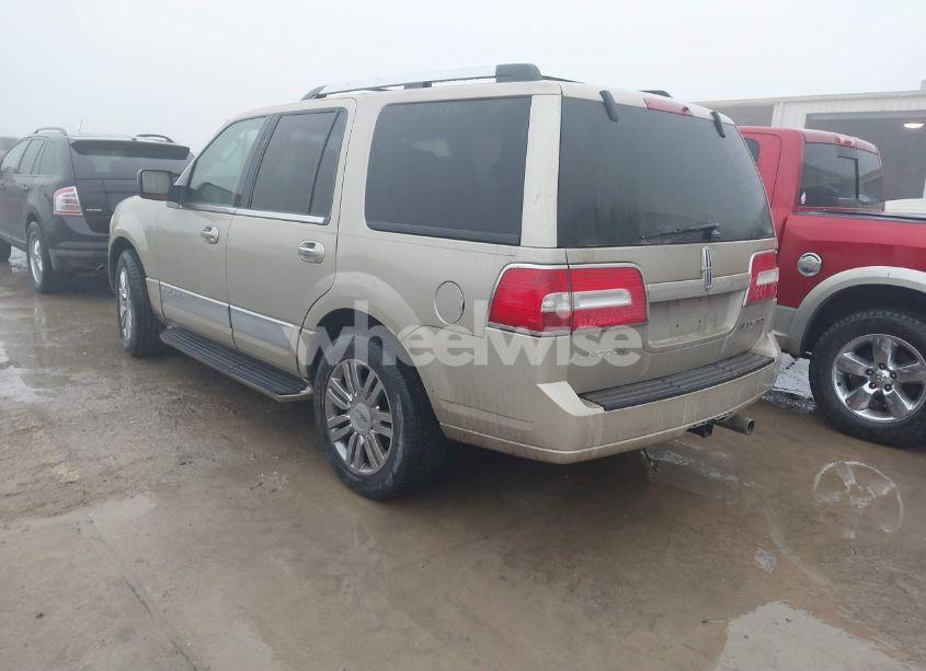 Photo 3 of 2007 Lincoln Navigator ULTIMATE (VIN 5LMFU27547LJ21286)