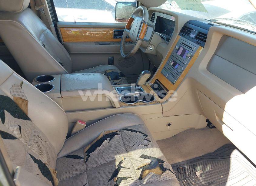 Photo 5 of 2007 Lincoln Navigator ULTIMATE (VIN 5LMFU27547LJ21286)