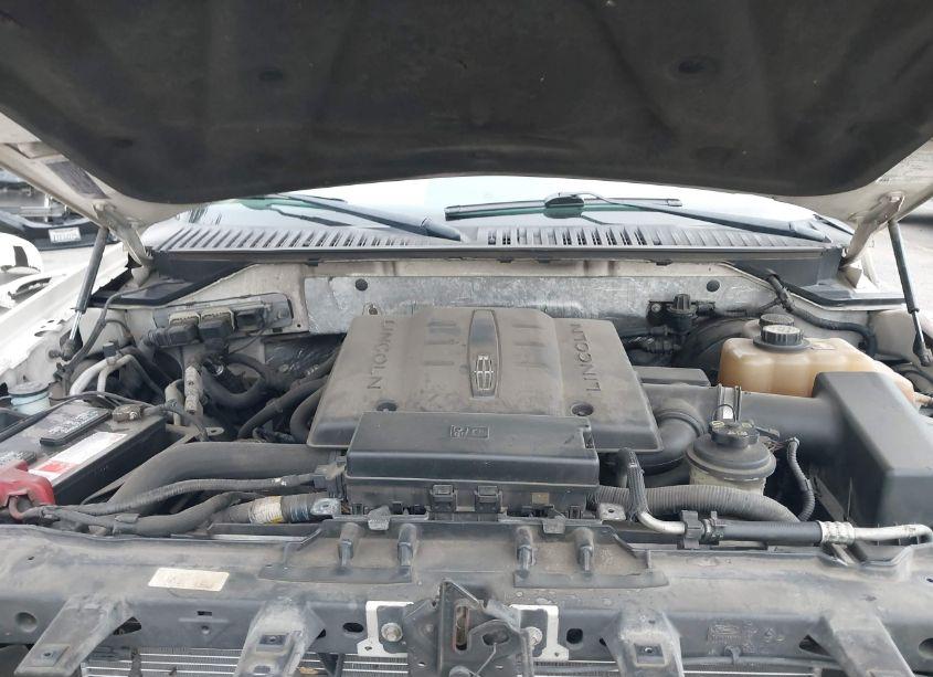 Photo 9 of 2007 Lincoln Navigator ULTIMATE (VIN 5LMFU27557LJ01743)