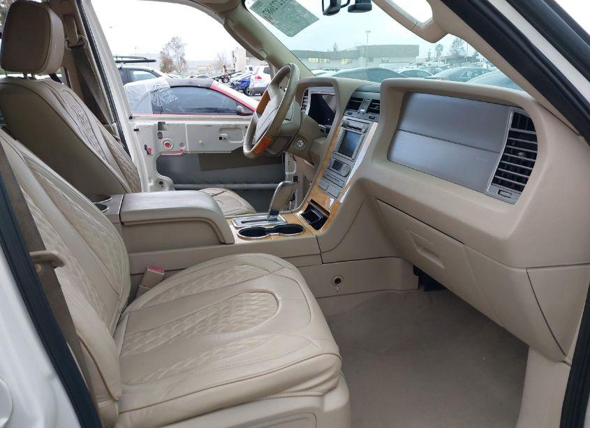 Photo 4 of 2007 Lincoln Navigator ULTIMATE (VIN 5LMFU27557LJ01743)
