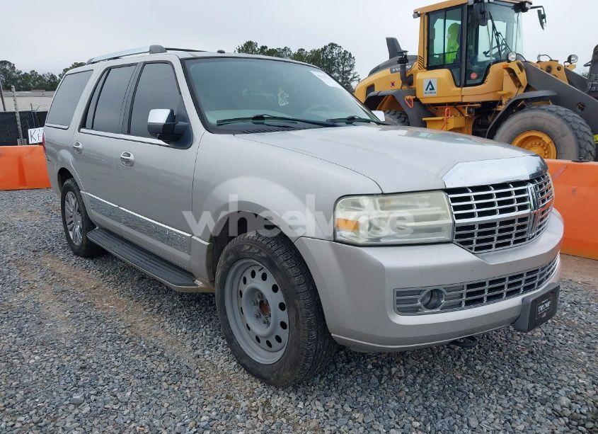 2007 Lincoln Navigator ULTIMATE (VIN 5LMFU27557LJ04965) main photo
