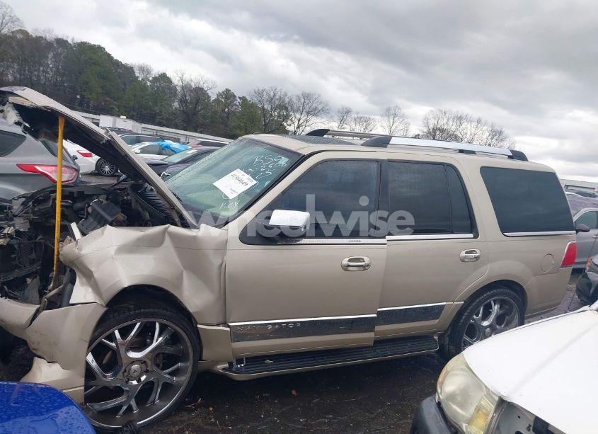 Photo 14 of 2007 Lincoln Navigator ULTIMATE (VIN 5LMFU27567LJ12508)