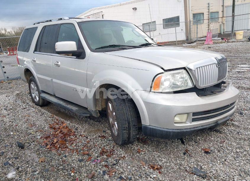 2006 Lincoln Navigator LUXURY/ULTIMATE (VIN 5LMFU27586LJ09074) main photo
