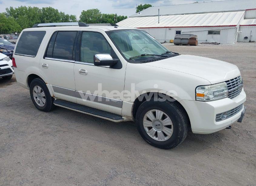 2007 Lincoln Navigator ULTIMATE (VIN 5LMFU27587LJ21193) main photo