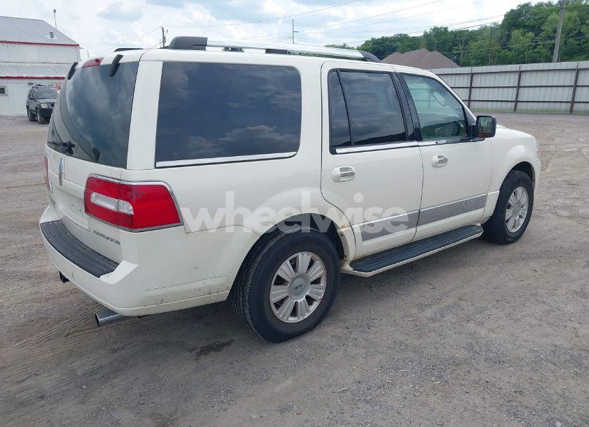 Photo 4 of 2007 Lincoln Navigator ULTIMATE (VIN 5LMFU27587LJ21193)