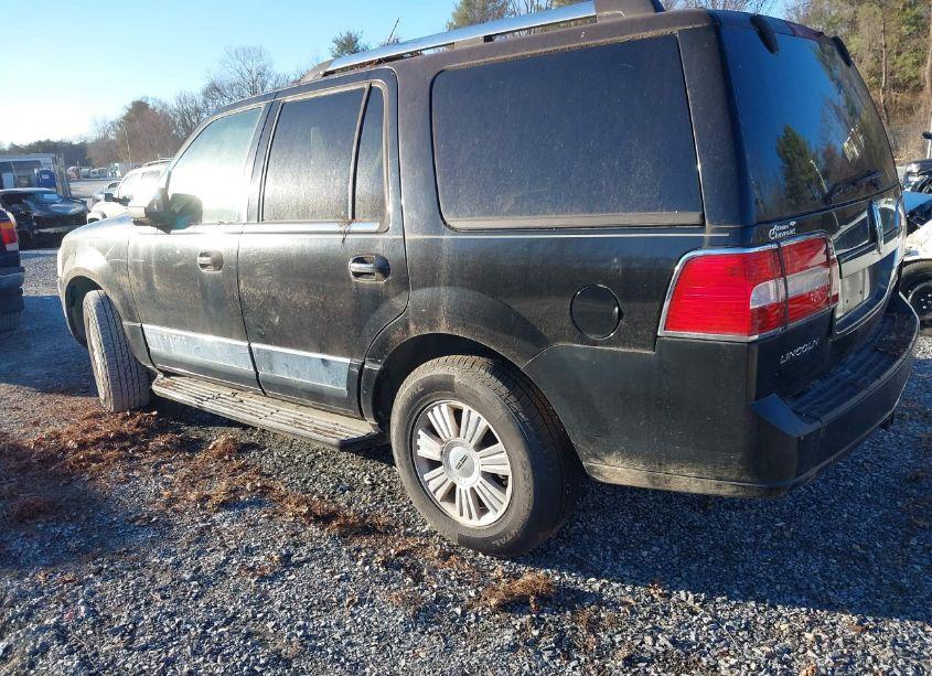 Photo 3 of 2007 Lincoln Navigator ULTIMATE (VIN 5LMFU275X7LJ11667)
