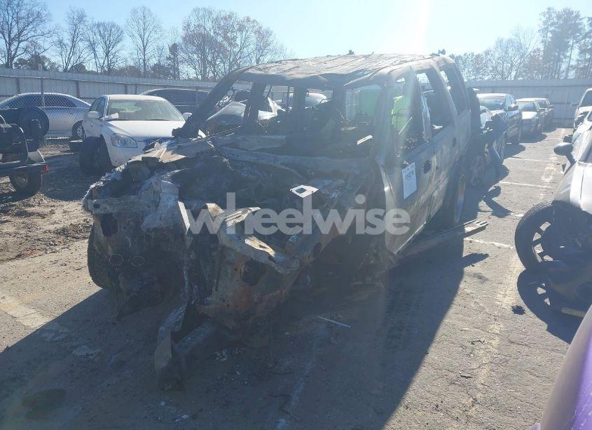 Photo 2 of 2003 Lincoln Navigator (VIN 5LMFU27R03LJ34081)