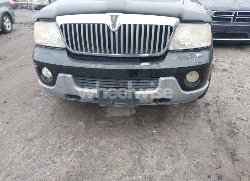 Photo 12 of 2003 Lincoln Navigator (VIN 5LMFU27R03LJ47025)