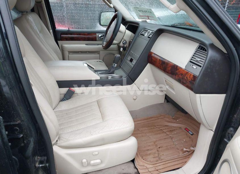 Photo 5 of 2003 Lincoln Navigator (VIN 5LMFU27R13LJ31562)