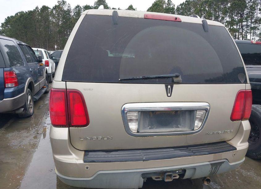 Photo 12 of 2004 Lincoln Navigator (VIN 5LMFU27R34LJ23271)