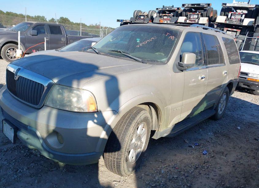 Photo 2 of 2004 Lincoln Navigator (VIN 5LMFU27R34LJ23271)
