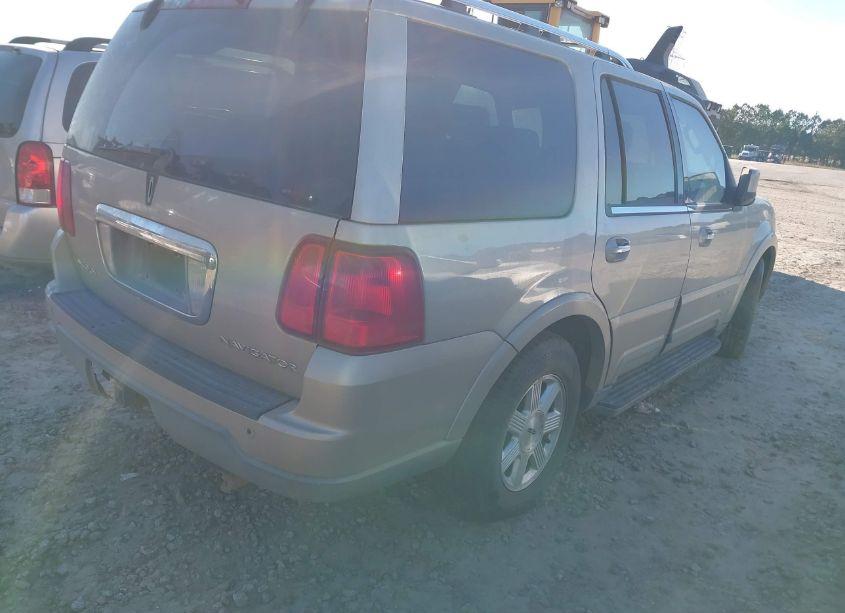 Photo 4 of 2004 Lincoln Navigator (VIN 5LMFU27R34LJ23271)