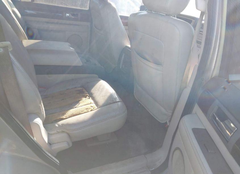 Photo 8 of 2004 Lincoln Navigator (VIN 5LMFU27R34LJ23271)