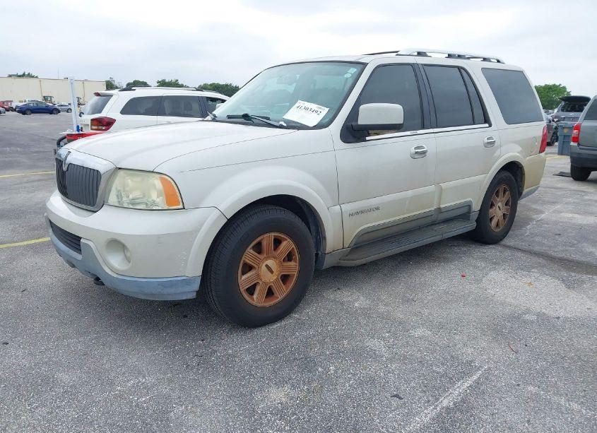 Photo 2 of 2004 Lincoln Navigator (VIN 5LMFU27R34LJ41169)