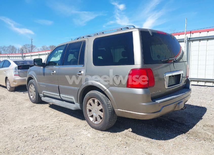 Photo 3 of 2003 Lincoln Navigator (VIN 5LMFU27R43LJ47108)