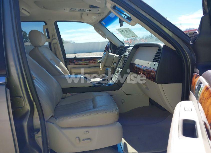 Photo 5 of 2003 Lincoln Navigator (VIN 5LMFU27R43LJ47108)