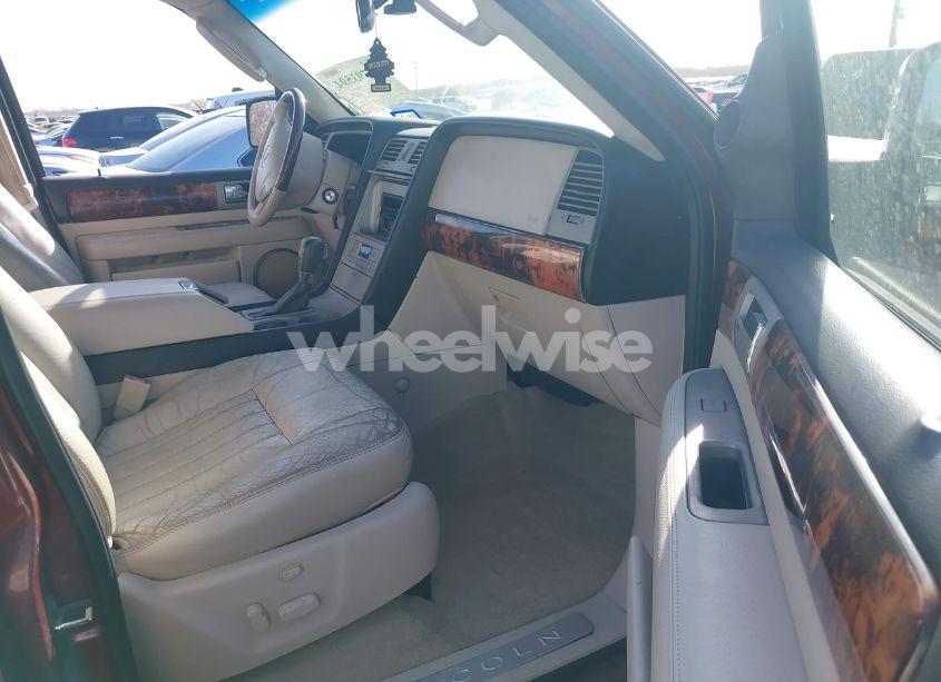 Photo 5 of 2003 Lincoln Navigator (VIN 5LMFU27R53LJ51281)