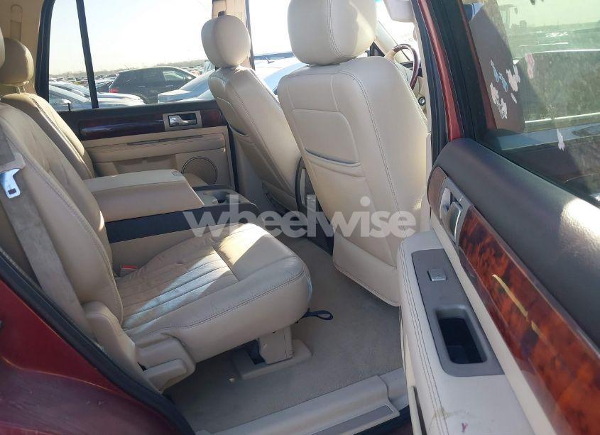 Photo 8 of 2003 Lincoln Navigator (VIN 5LMFU27R53LJ51281)