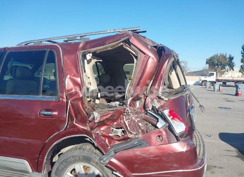 Photo 6 of 2003 Lincoln Navigator (VIN 5LMFU27R73LJ07007)