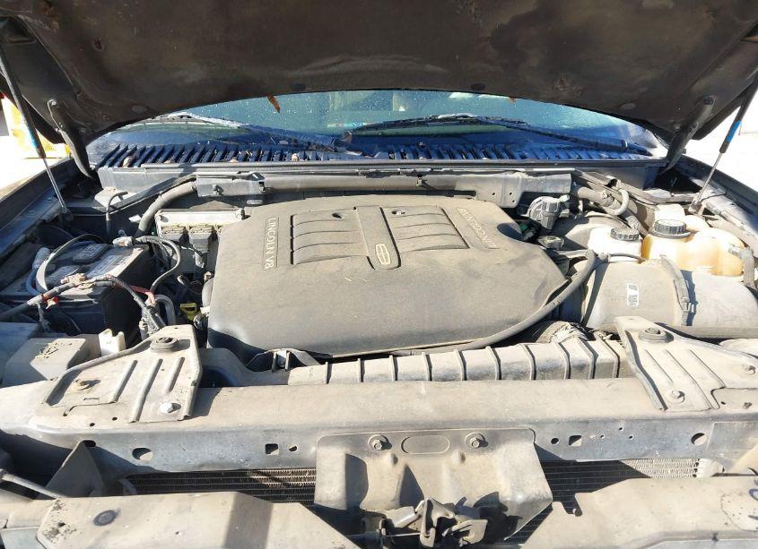 Photo 10 of 2003 Lincoln Navigator (VIN 5LMFU27R83LJ09168)