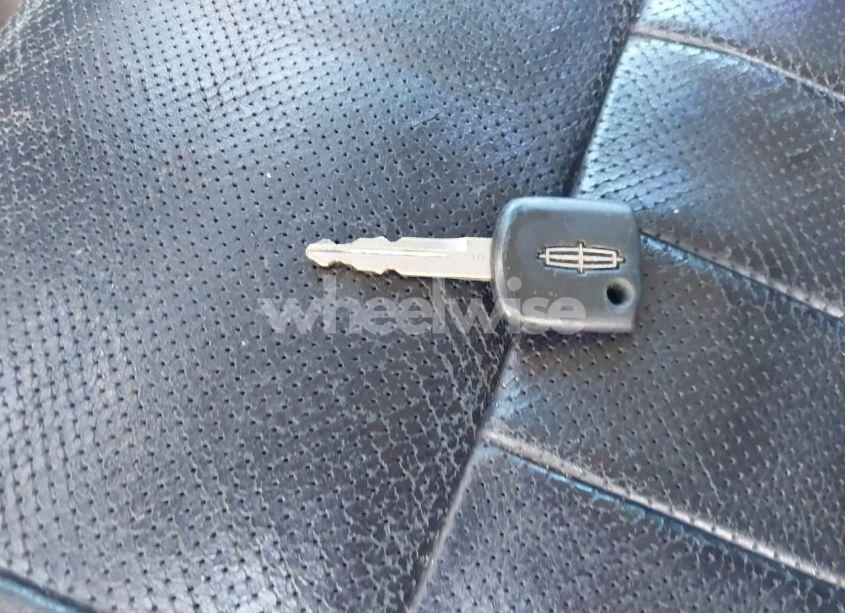 Photo 11 of 2003 Lincoln Navigator (VIN 5LMFU27R83LJ20901)