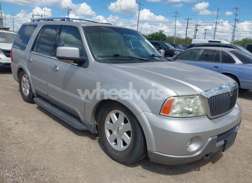 2003 Lincoln Navigator (VIN 5LMFU27R93LJ18137) main photo