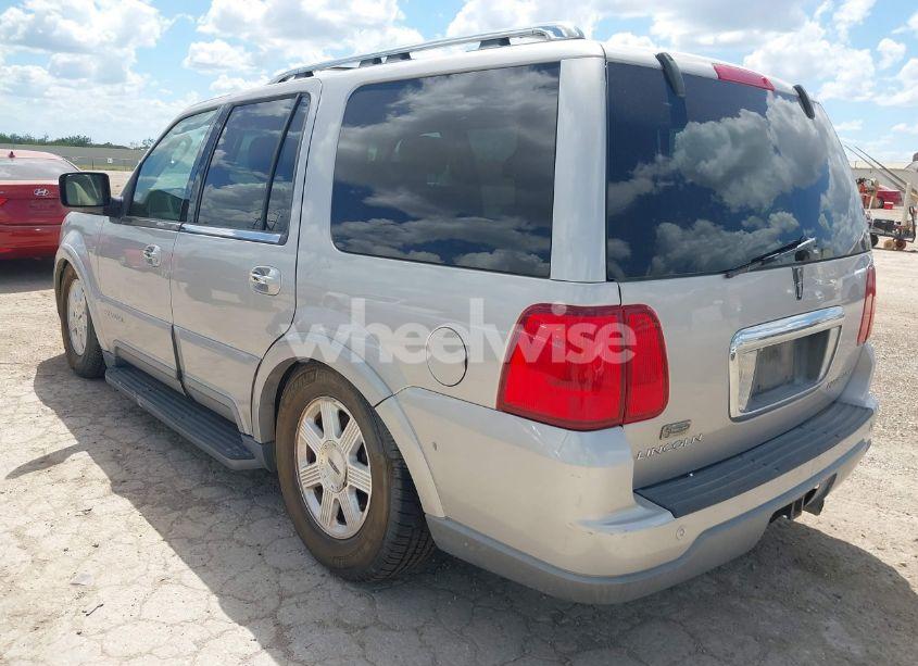 Photo 3 of 2003 Lincoln Navigator (VIN 5LMFU27R93LJ18137)