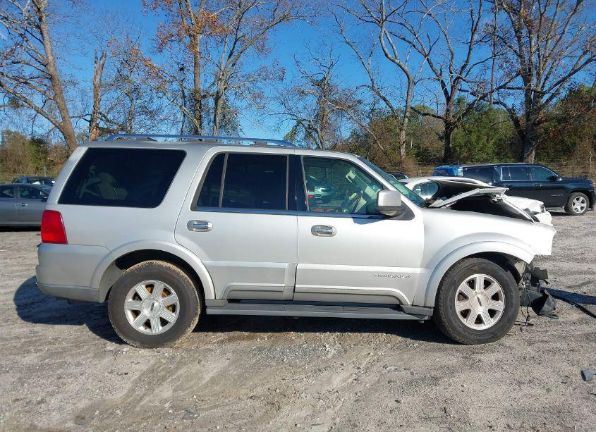 Photo 14 of 2003 Lincoln Navigator (VIN 5LMFU27RX3LJ48599)