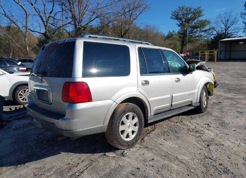 Photo 4 of 2003 Lincoln Navigator (VIN 5LMFU27RX3LJ48599)