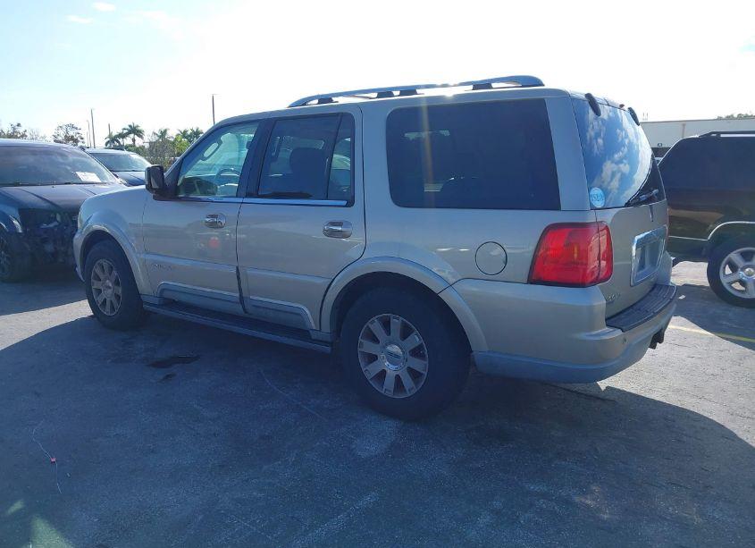 Photo 3 of 2004 Lincoln Navigator (VIN 5LMFU27RX4LJ08119)