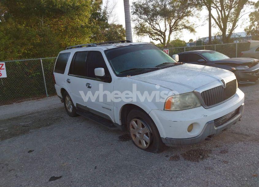 2004 Lincoln Navigator (VIN 5LMFU27RX4LJ34879) main photo