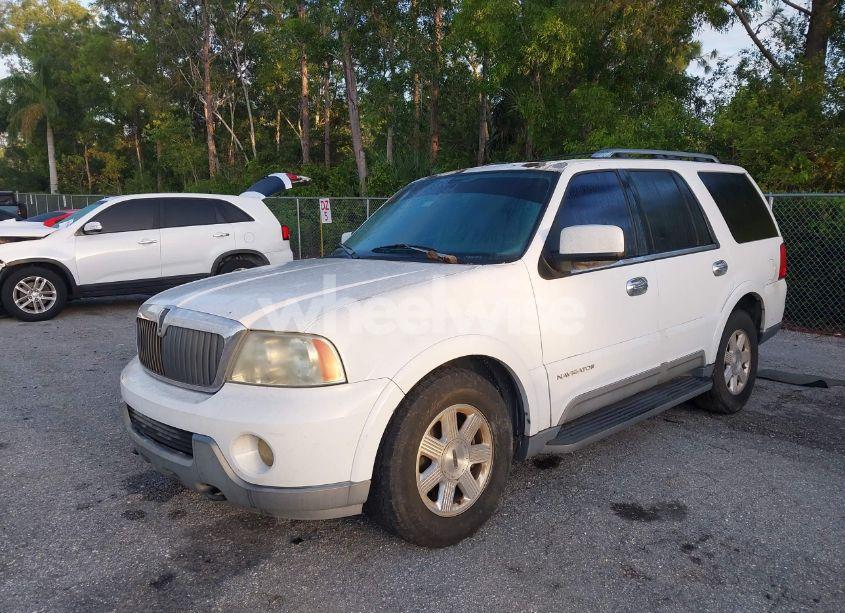 Photo 2 of 2004 Lincoln Navigator (VIN 5LMFU27RX4LJ34879)