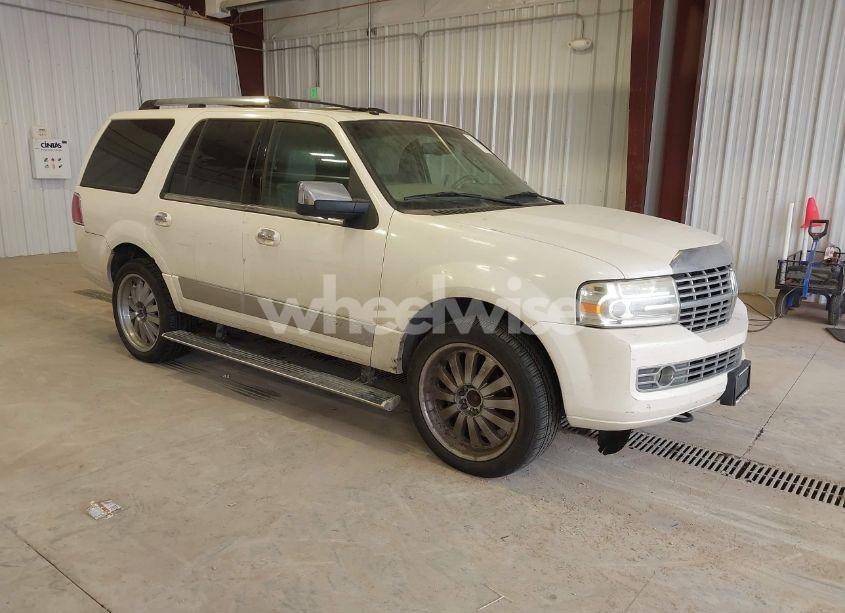 2007 Lincoln Navigator ULTIMATE (VIN 5LMFU28517LJ07327) main photo