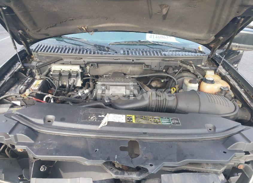 Photo 10 of 2005 Lincoln Navigator (VIN 5LMFU28535LJ11344)