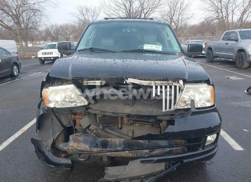 Photo 12 of 2005 Lincoln Navigator (VIN 5LMFU28535LJ11344)