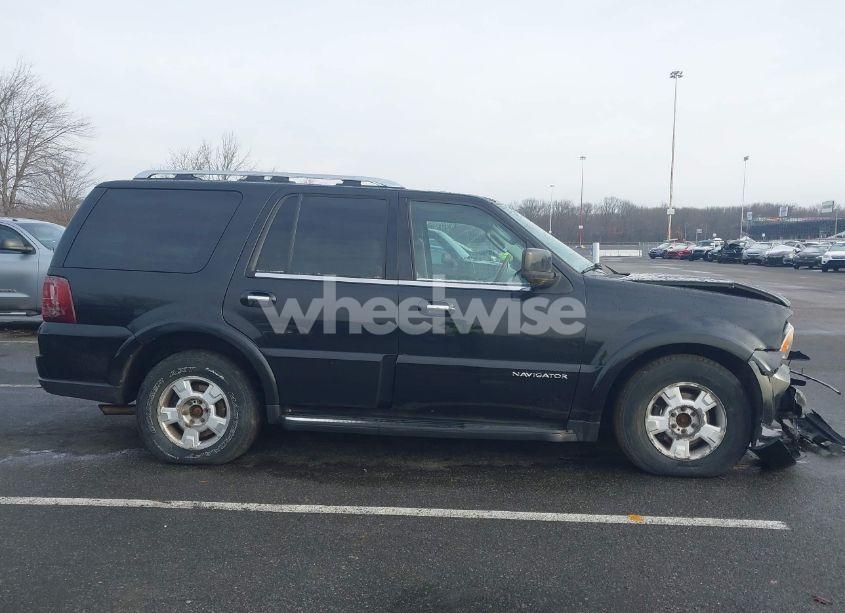 Photo 13 of 2005 Lincoln Navigator (VIN 5LMFU28535LJ11344)