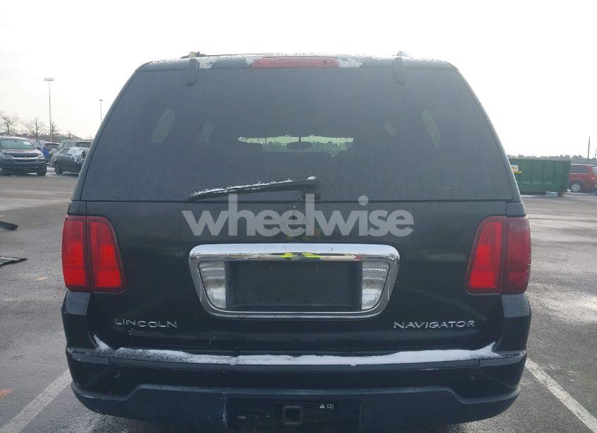 Photo 16 of 2005 Lincoln Navigator (VIN 5LMFU28535LJ11344)