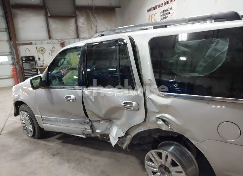 Photo 14 of 2007 Lincoln Navigator ULTIMATE (VIN 5LMFU28547LJ23358)