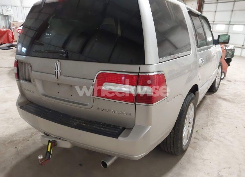 Photo 4 of 2007 Lincoln Navigator ULTIMATE (VIN 5LMFU28547LJ23358)