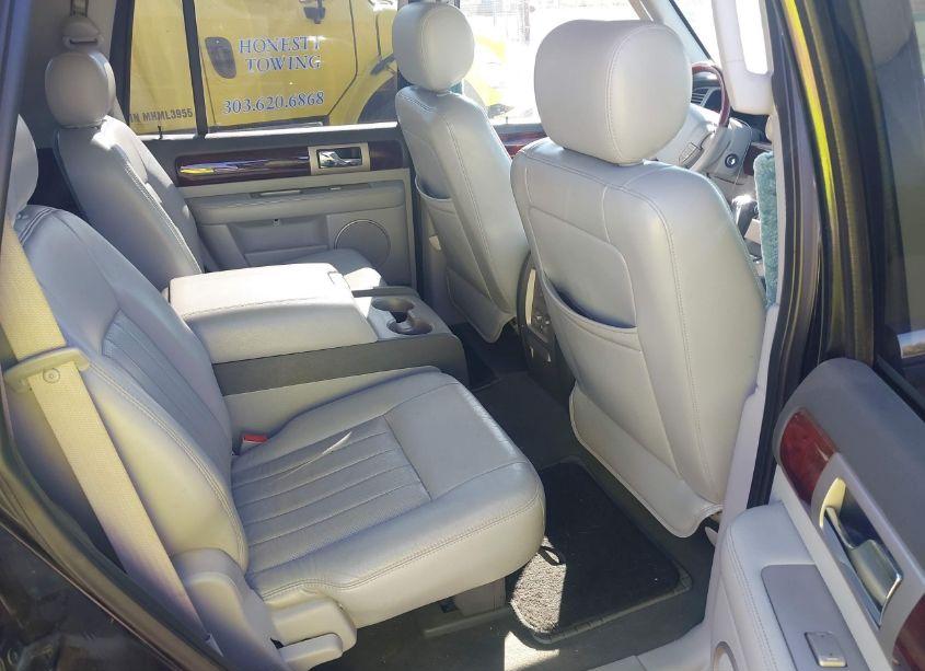 Photo 8 of 2006 Lincoln Navigator LUXURY/ULTIMATE (VIN 5LMFU28566LJ19763)