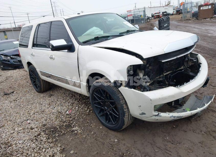 2007 Lincoln Navigator ULTIMATE (VIN 5LMFU28567LJ13270) main photo