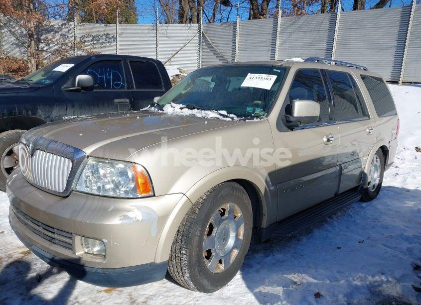 Photo 2 of 2006 Lincoln Navigator LUXURY/ULTIMATE (VIN 5LMFU28586LJ04892)