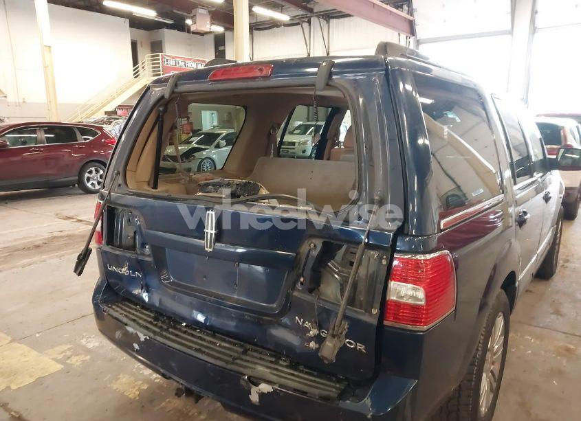 Photo 13 of 2007 Lincoln Navigator ULTIMATE (VIN 5LMFU28597LJ00335)