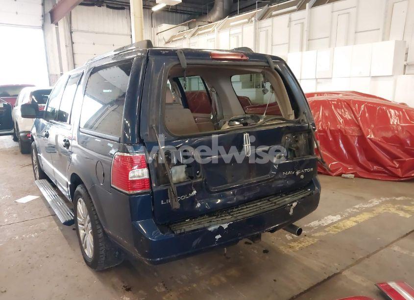 Photo 16 of 2007 Lincoln Navigator ULTIMATE (VIN 5LMFU28597LJ00335)