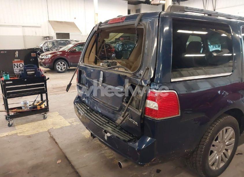 Photo 6 of 2007 Lincoln Navigator ULTIMATE (VIN 5LMFU28597LJ00335)