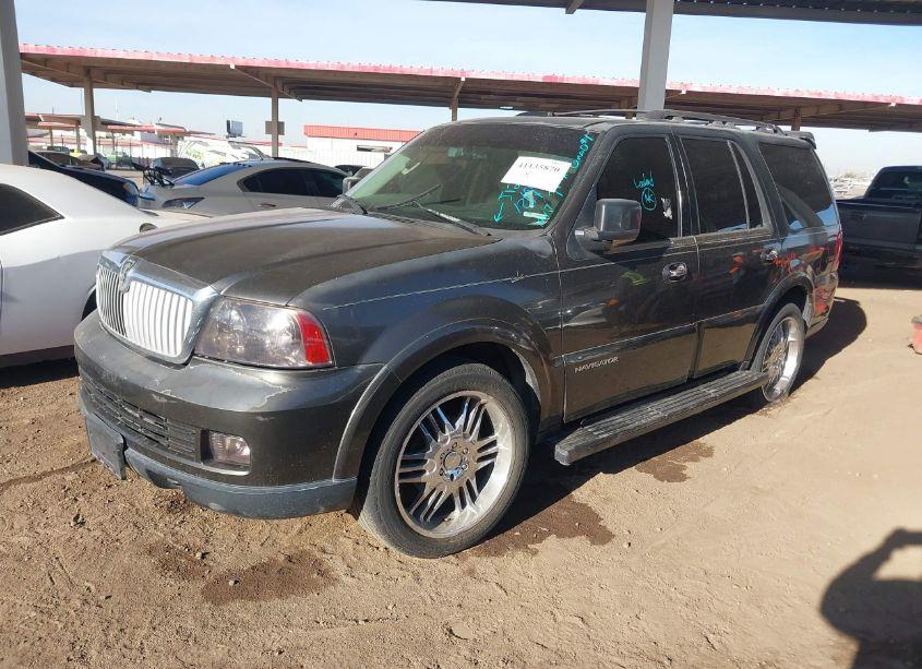 2006 Lincoln Navigator LUXURY/ULTIMATE (VIN 5LMFU285X6LJ12217) main photo