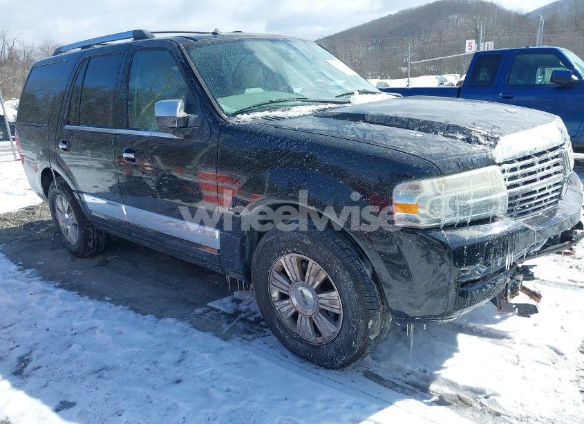 2007 Lincoln Navigator ULTIMATE (VIN 5LMFU285X7LJ09190) main photo