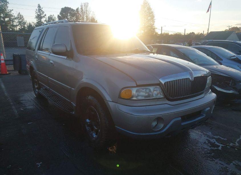 2000 Lincoln Navigator N/A (VIN 5LMFU28A2YLJ27276) main photo