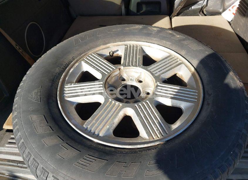 Photo 12 of 2003 Lincoln Navigator (VIN 5LMFU28R23LJ08936)