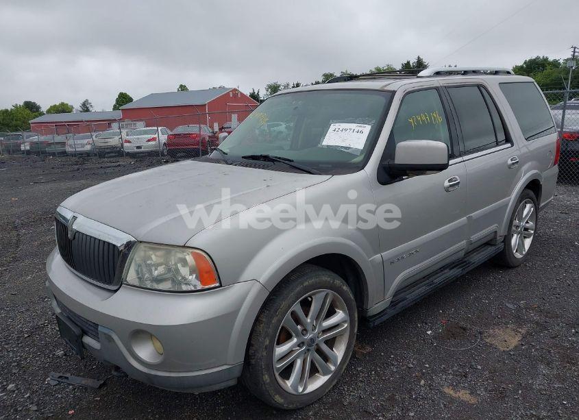 Photo 2 of 2003 Lincoln Navigator (VIN 5LMFU28R23LJ24893)